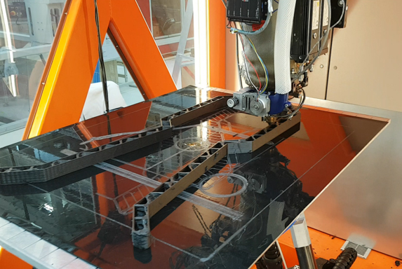 Robotergestützte Großformatdrucke bspw. im SEAM-Verfahren.