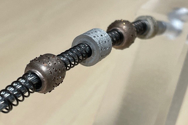 Gedruckte Schleifwerkzeuge Metall + Diamant mittels Additivem Siebdruck.